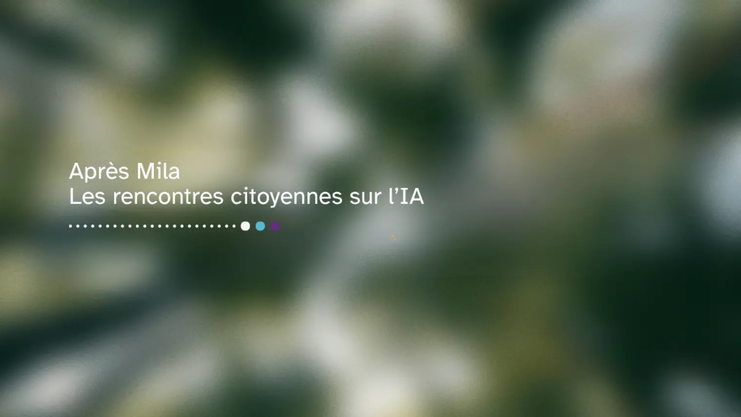 Une photo floutée de végétation