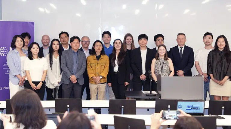 Group photo of the Korean startup's visit to Mila.