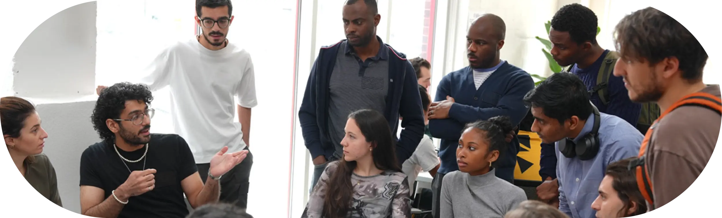 un groupe de chercheurs lors d'un atelier de table ronde