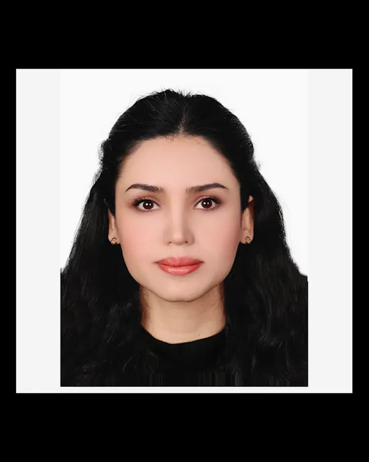 Portrait of Niloofar Gholipour