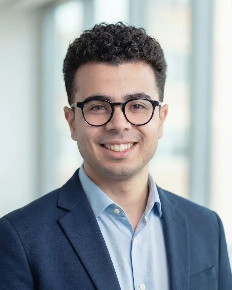 Portrait of Erfan Raoofian