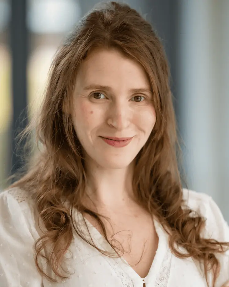 Portrait of Nouha Dziri