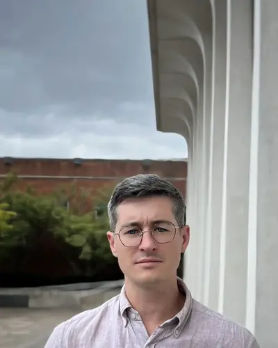 Photo of Jonathan Barry