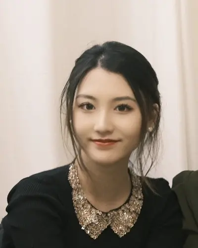 Portrait of Melody Li