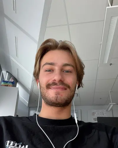 Portrait de Julien Laborde-Peyré