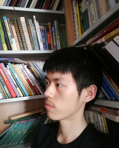 Portrait of Derrick Xiang