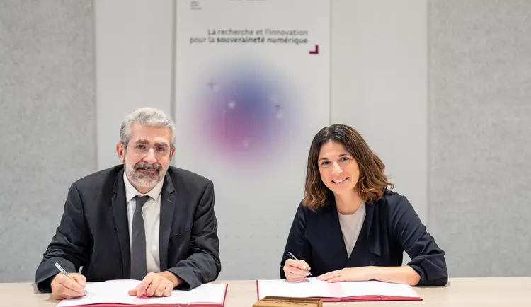 Bruno Sportisse, Chairman and CEO of Inria and Valérie Pisano, President and CEO of Mila.