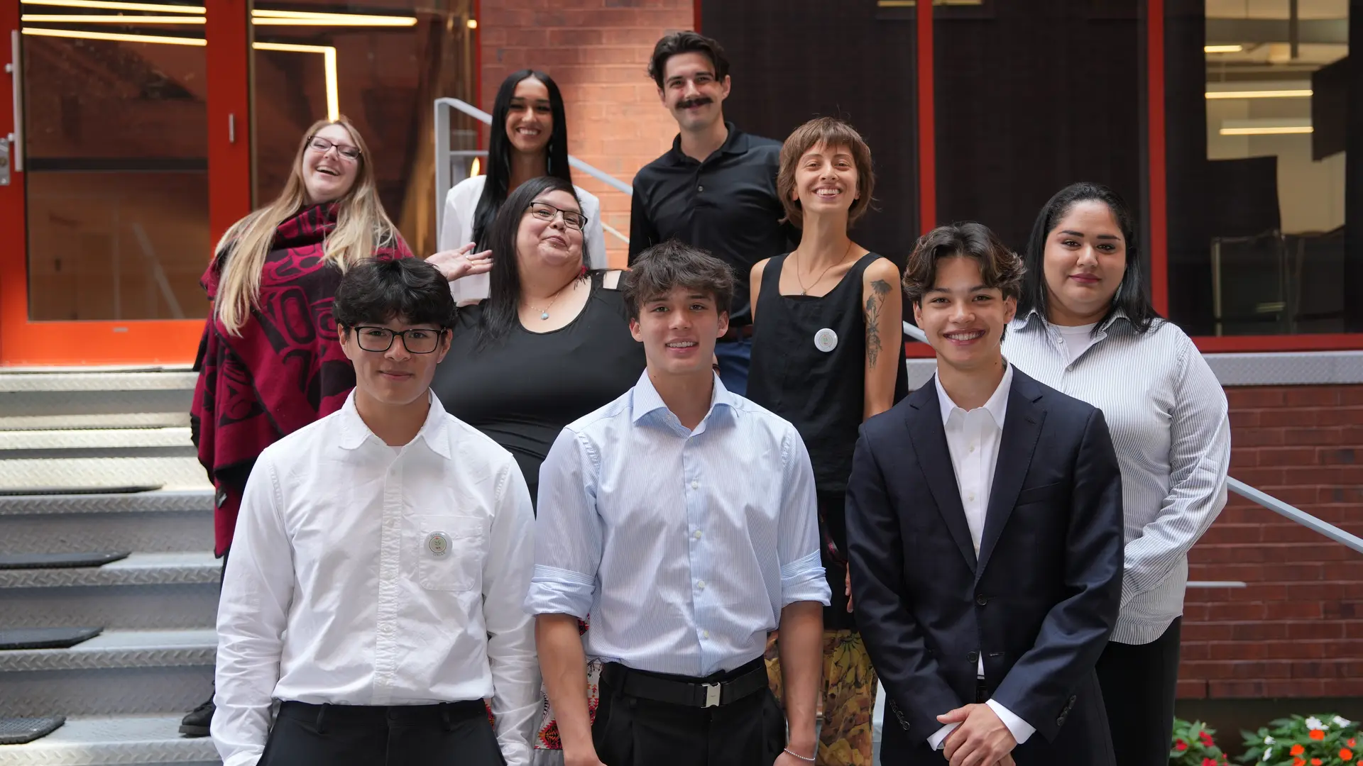 Photo de groupe de la cohorte 2024 du programme Éclaireurs autochtones en IA. 